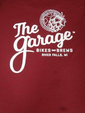 THE GARAGE BIKES & BREWS RIVER FALLS WISCONSIN DARK RED MEDIUM T-SHIRT L550
